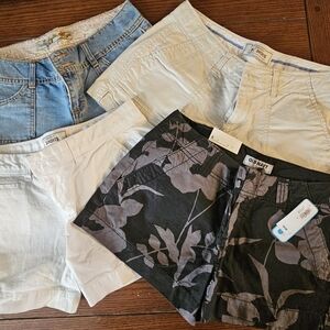 Old Navy Black Floral Women's Shorts